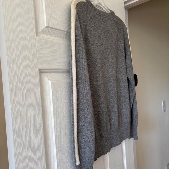 Theory Gray Athletic Stripe Crew Long Sleeve 100% Cashmere Sweater Size S - Picture 12 of 14
